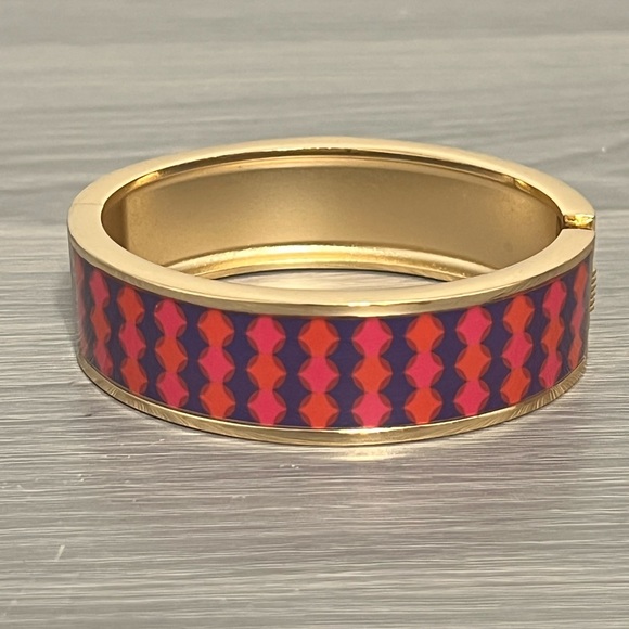 Avon Hinged Bangle Bracelet with Purple, Pink, and Coral Abstract Design - Picture 3 of 8